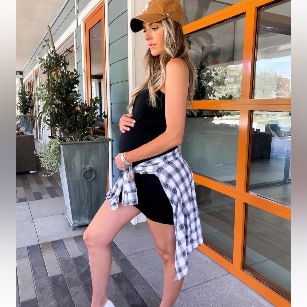 Black Sleeveless Dress